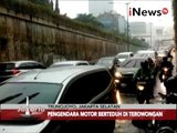 Tumpukan motor akibatkan kemacetan - Jakarta Today 11/02