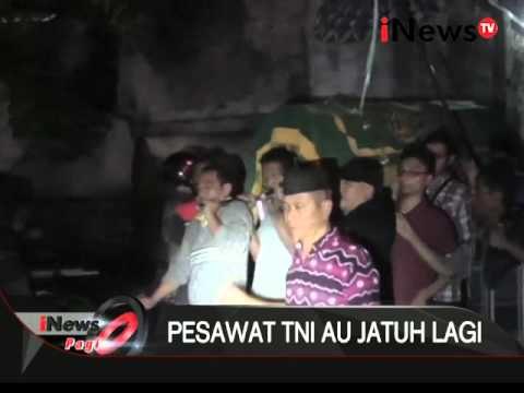 pemakaman jenazah warga sipil yang tertimpa pesawat diwarnai isak tangis - iNews Pagi 11/02