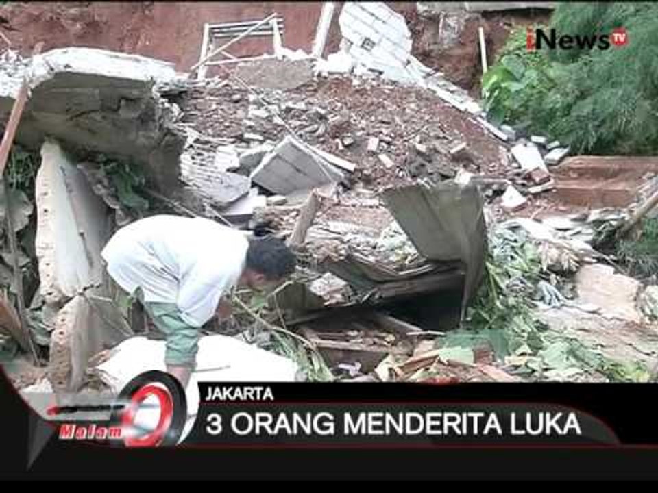 Pondasi ambruk, longsor menimbun rumah di Jagakarsa, 3 orang terluka - iNews Malam 10/02
