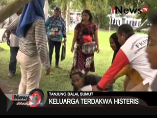 Tải video: Hakim vonis hukuman mati gembong narkoba, keluarga terdakwa menangis histeris - iNews Siang 18/02