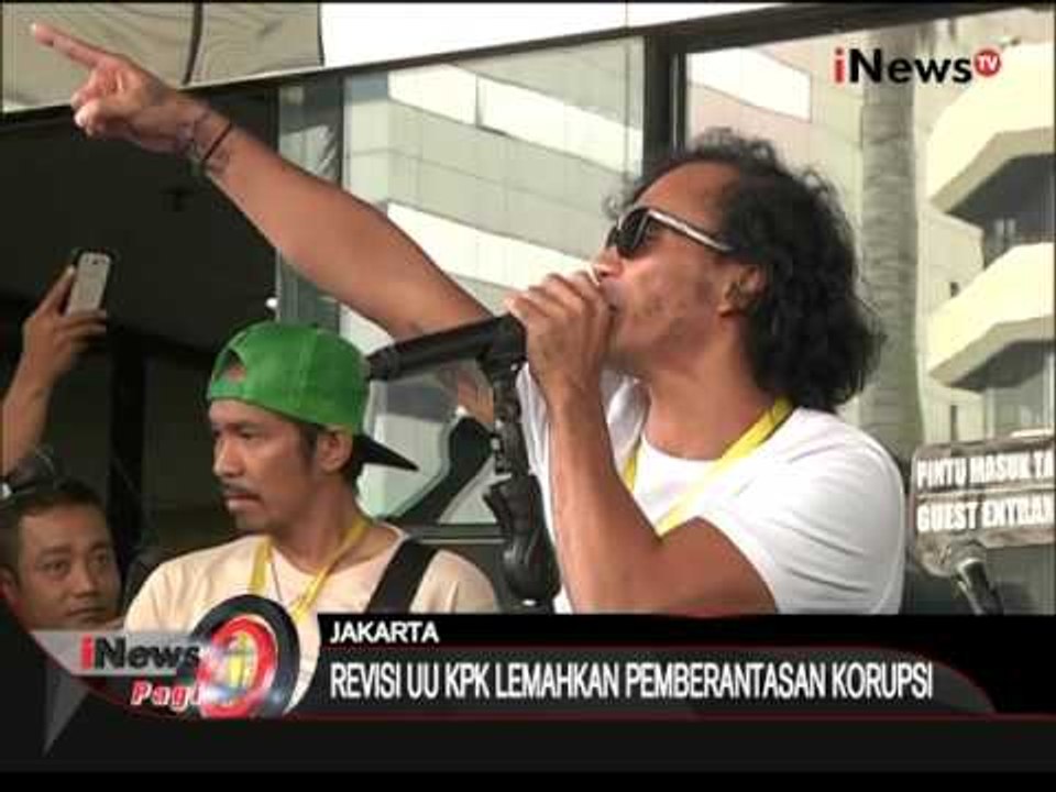 Tolak revisi UU KPK, Slank gelar mini konser di depan gedung KPK - iNews Pagi 23/02