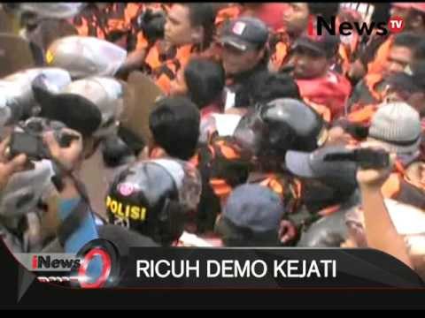 Ricuh Pemuda pancasila didepan kejati Jawa timur - iNews Malam 17/03