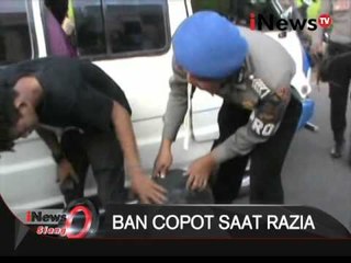 Ban mobil angkot copot saat polisi sedang menggelar operasi simpatik - iNews Siang 04/03