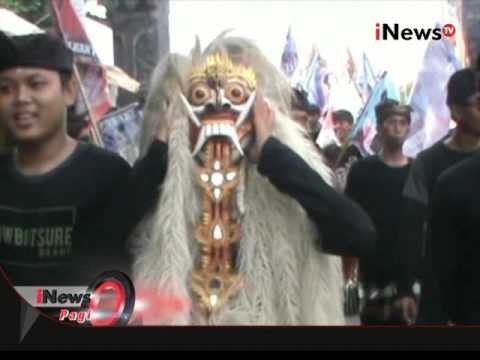 Ratusan warga di Gyanyar, Bali gelar aksi penolakan reklamasi teluk Benoa - iNews Pagi 14/03