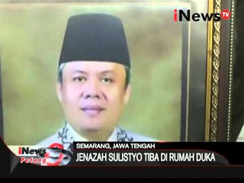 Jenazah Alm Sulistyo disambut isak tangis keluarga - iNews Petang 15/03