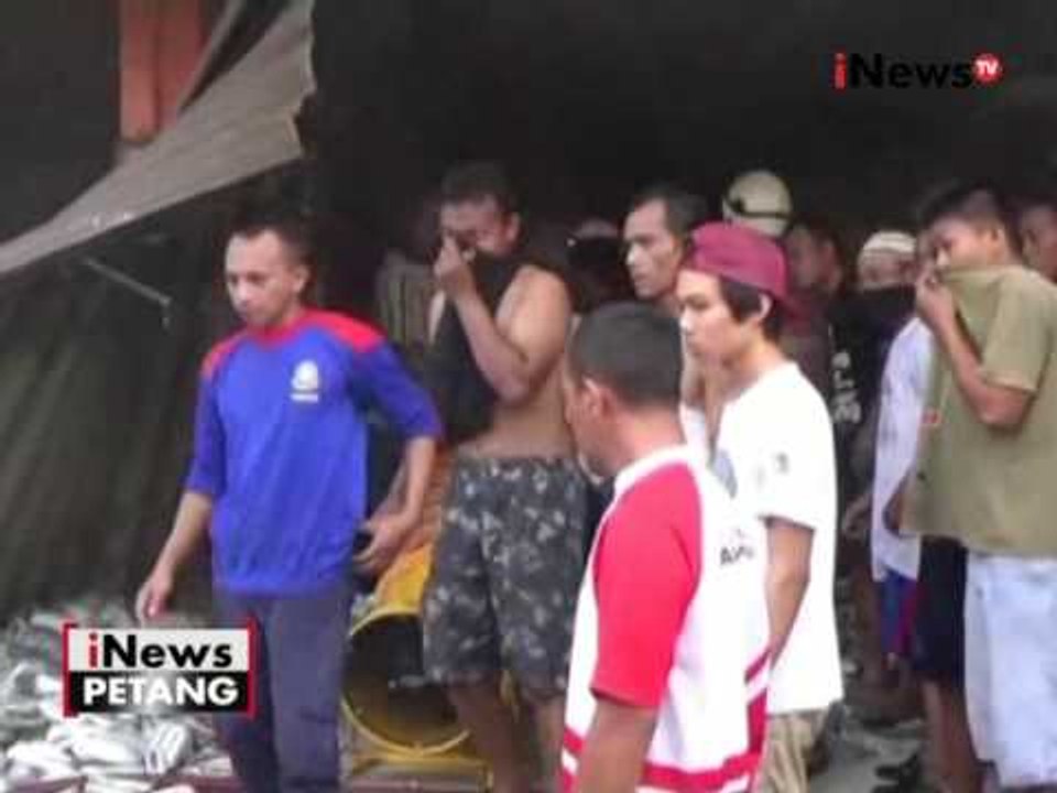 Emosi tak diberi uang oleh orang tuanya, seorang anak bakar gudang benang - iNews Petang 06/06