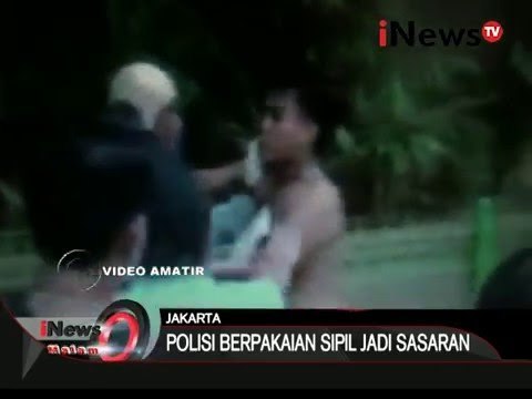 Video amatir kericuhan sopir taksi yang membakar atribut transportasi online - iNews Malam 22/03