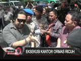 Eksekusi Kantor Ormas di Bandung Berlangsung Ricuh dengan Ormas Massa Lainnya - iNews Malam 14/04