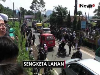 Download Video: Ratusan santri dan warga hadang eksekusi lahan pesantren dan mesjid di Bandung - iNews Petang 19/04