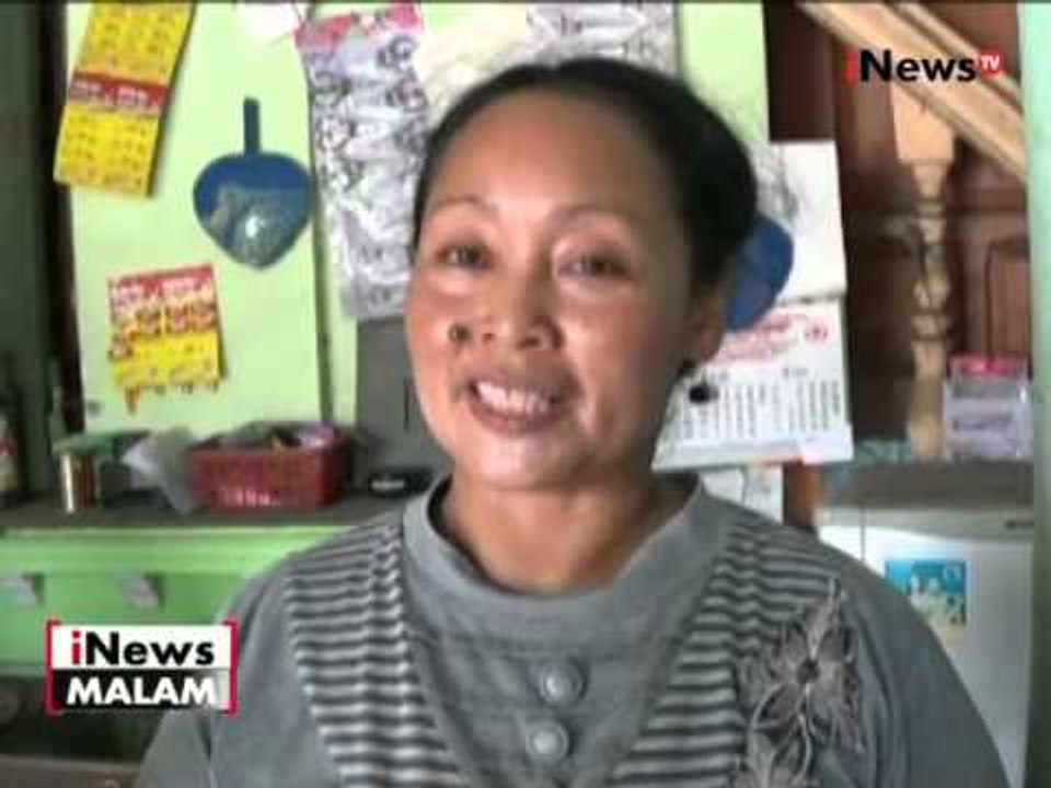 Seorang warga Blitar, Jatim tewas tersengat listrik saat perbaiki genteng bocor - iNews Malam 24/04