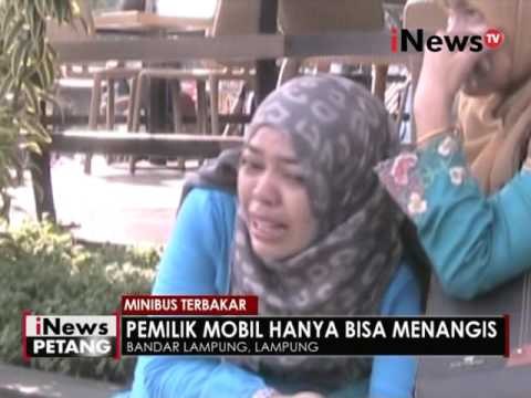 Sebuah minibus hangus terbakar di parkiran - iNews Petang 04/05