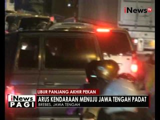 Libur panjang, arus kendaraan di Brebes juga padat, polisi buka tol Pejagan - iNews Pagi 06/05