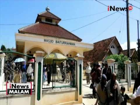 Ratusan keluarga dan seniman iringi pemakaman Deddy Dores di Sumedang - iNews Malam 18/05