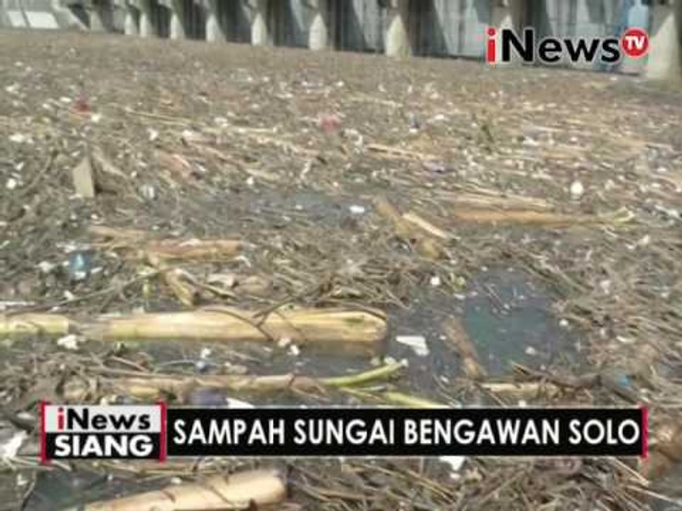 Sungai bengawan solo tertutup sampah - iNews Siang 01/06