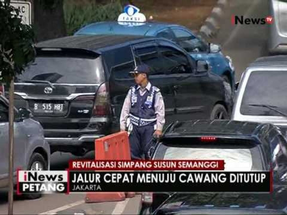 Antisipasi kemacetan simpang susun Semanggi, petugas tutup jalur cepat - iNews Petang 08/06