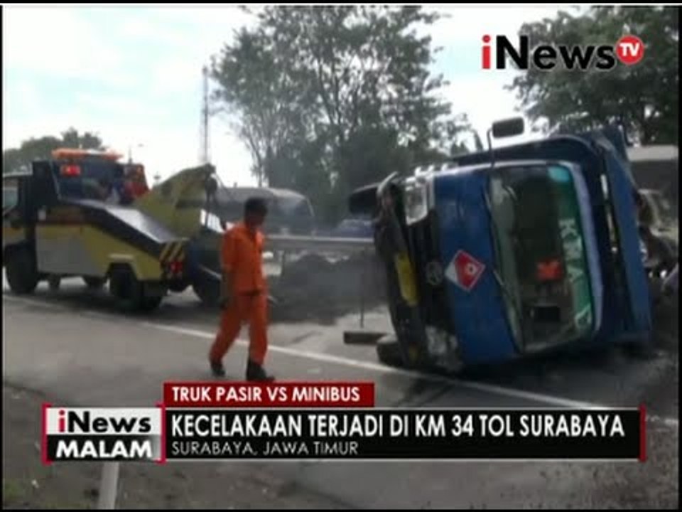 Ban meletus, Truk Pasir terguling di KM 34 tol Surabaya - iNews Malam 08/06