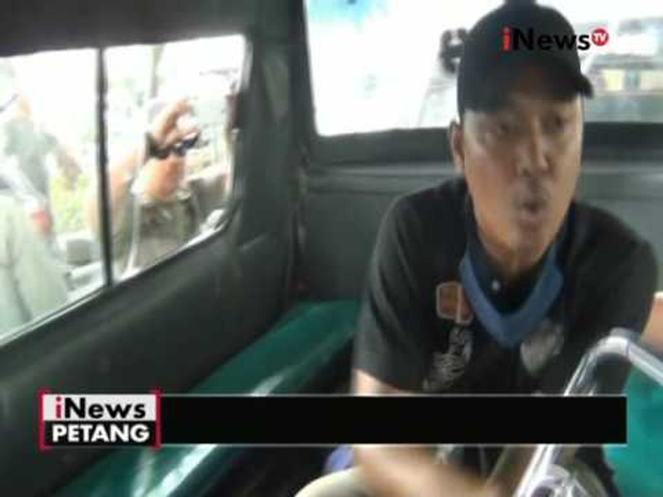 Razia PKL di Tanah Abang, PKL menyamar sebagai penumpang angkutan umum - iNews Petang 14/06