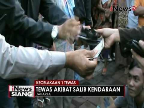 Seorang pengendara motor tewas akibat menabrak pengendara motor lain - iNews Siang 04/07