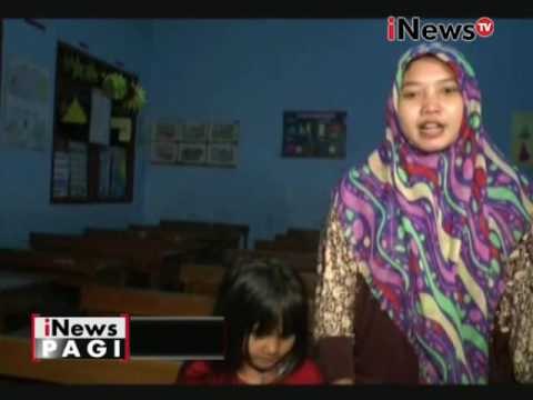 Untuk mendapatkan bangku untuk anaknya, wali murid datangi sekolah pagi - pagi - iNews Pagi 18/07