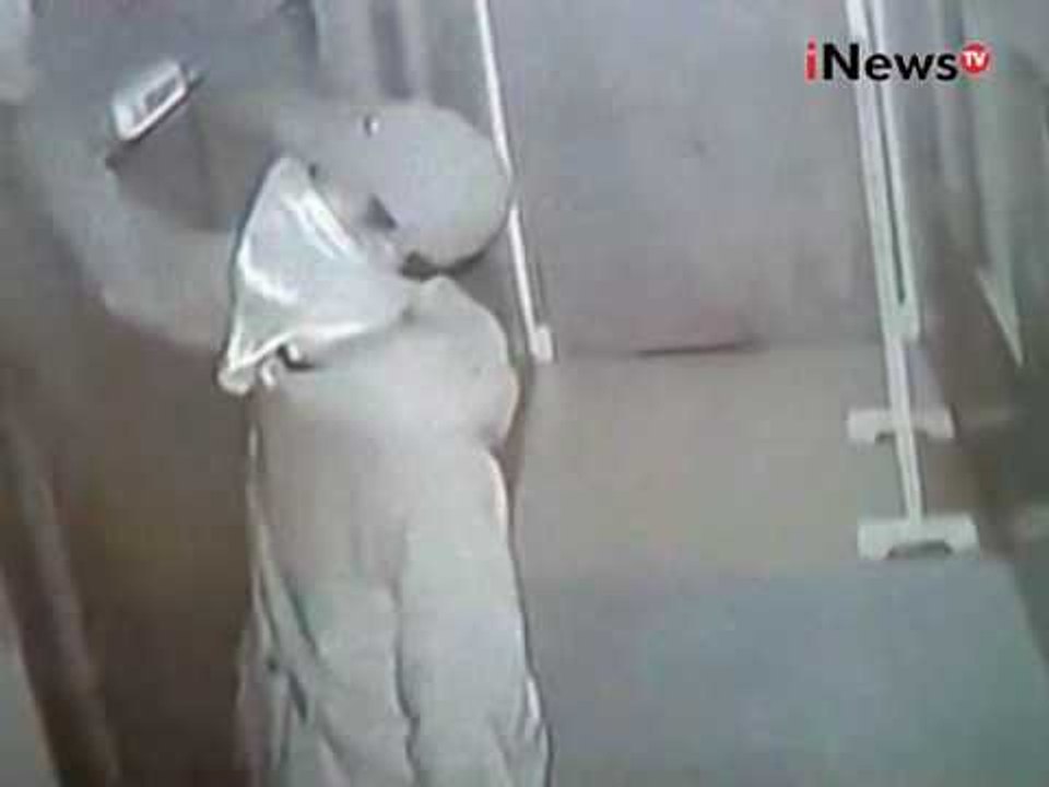 Aksi 4 pencuri terekam CCTV saat membobol sekolah - iNews Petang 18/07