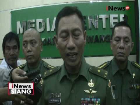 Penertiban rumah dinas TNI, warga bakar ban di pintu masuk komplek - iNews Siang 19/07