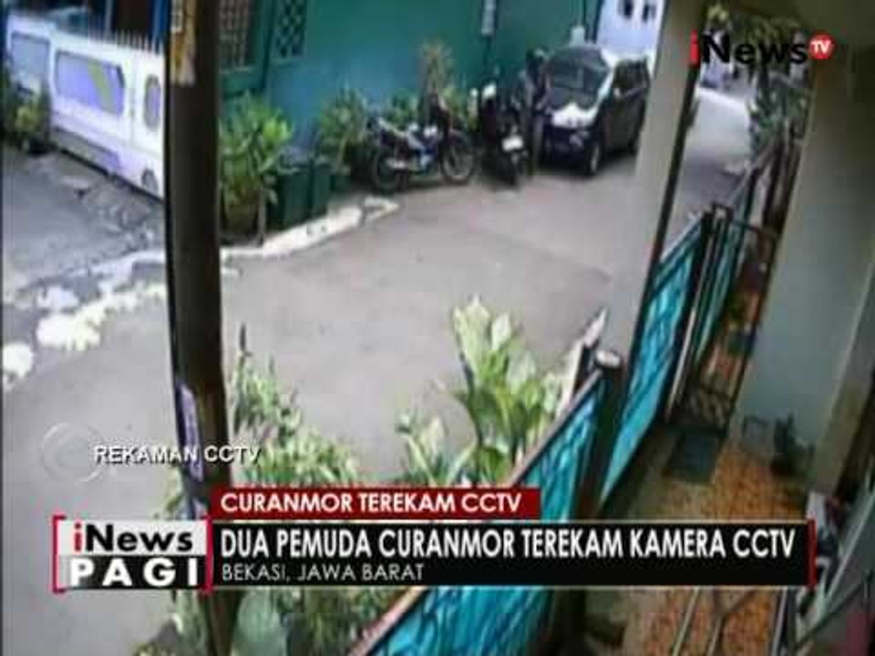 Aksi pencurian sepeda motor di Bekasi berhasil terekam CCTV - iNews Pagi 08/08
