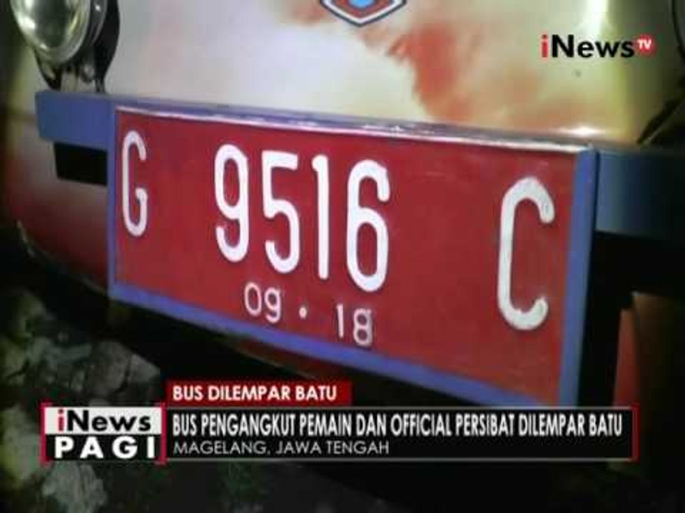 Sebuah bus Persibat Batang dilempari batu oleh orang tak dikenal - iNews Pagi 15/08