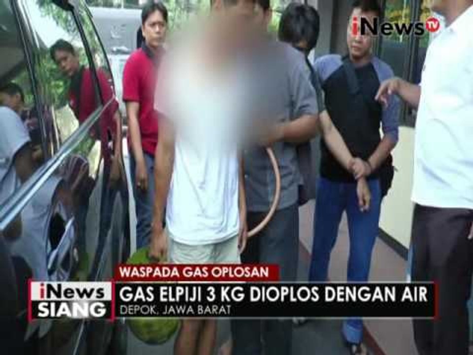 Polisi tangkap 2 orang pelaku pengoplos gas 3 Kg berisi air di Depok - iNews Siang 18/10