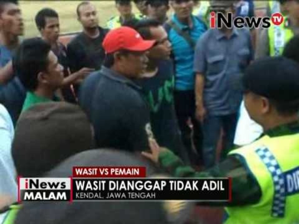 Wasit vs pemain, Persik kendal amuk wasit karena gagal masuk final - iNews Malam 21/08