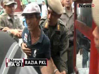 Tarik menarik & bersitengang dengan pedagang mewarnai razia PKL di Tanah Abang - iNews Pagi 21/09