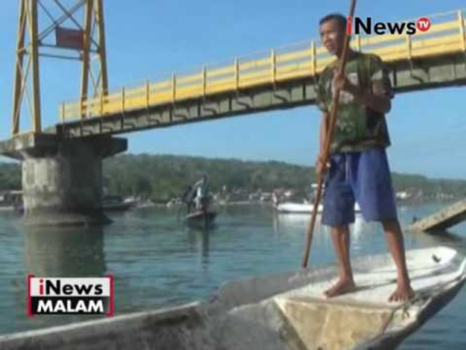 Warga evakuasi kendaraan di dasar laut pasca jatuhnya jembatan di Bali - iNews Malam 17/10