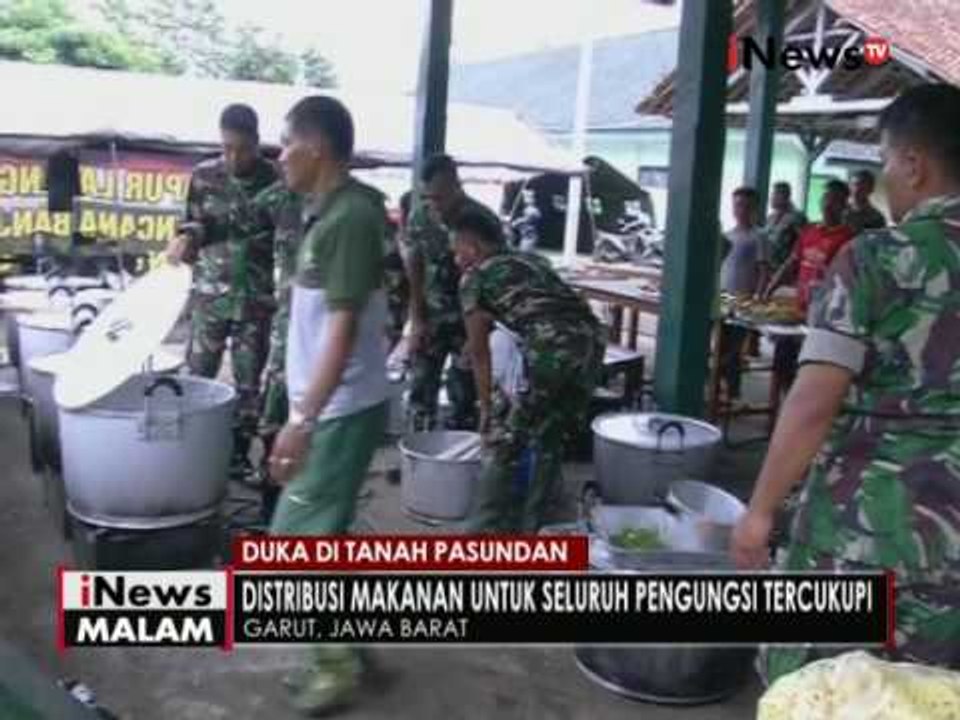 Dapur Makorem Garut distribusikan makanan ke beberapa posko banjir bandang - iNews Malam 25/09