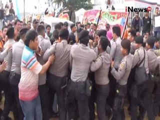 Ricuh pelantikan ketua DPRD - iNews Petang 04/10