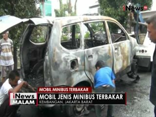 Sebuah mobil minibus ludes terbakar di Kembangan, Jakbar - iNews Malam 06/10