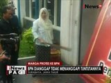 Sengketa tak ditanggapi, seorang wanita mengamuk & protes di kantor BPN, Surabaya - iNews Pagi 07/10