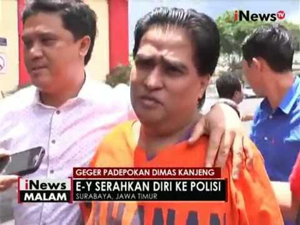 E-Y, pelaku pembunuhan yang diotaki Dimas Kanjeng serahkan diri kepolisi - iNews Malam 10/10