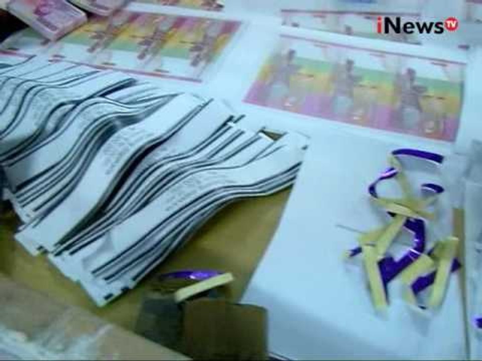 Polisi berhasil bongkar jaringan uang palsu yang akan diedarkan ke 10 provinsi - iNews Malam 10/10