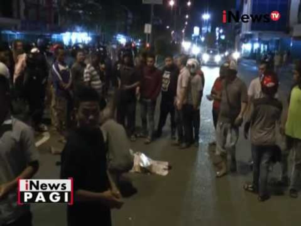 Pengendara sepeda motor tewas ditempat usai tabrak pembatas jalan - iNews Pagi 17/10