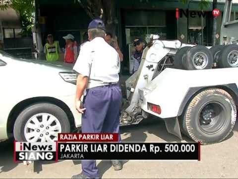 Petugas Dishub sedang gencarkan razia parkir liar dipinggir jalan - iNews Siang 25/10