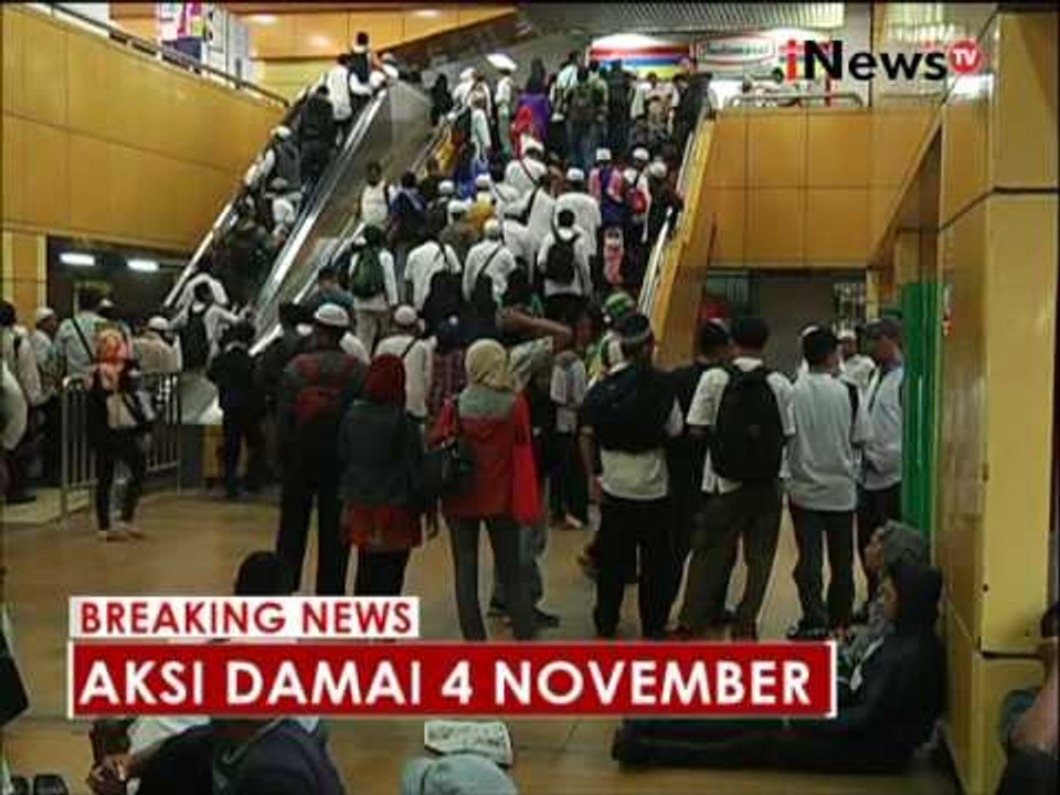 Suasana kepadatan Stasiun Gondangdia usai aksi damai - iNews Breaking News 04/11