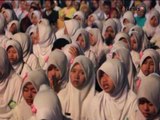 Sepanjang Long march, Santri Ciamis di sambut gembira Warga Muslim lainnya - iNews Pagi 30/11