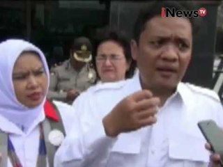 Anggota keluarga aktivis yang ditangkap, kunjungi Mako Brimob, Depok - iNews 02/12