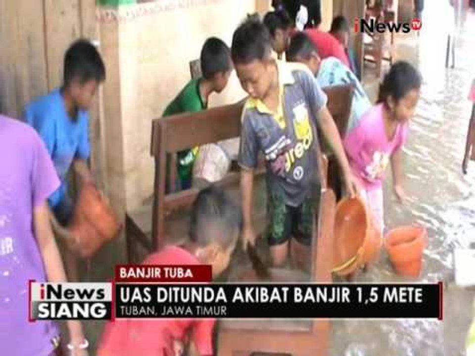 Banjir mulai surut, siswa membersihkan Sekolah yang terendam lumpur banjir - iNews Siang 06/12