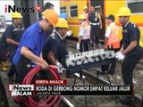 Insiden kereta anjlok mengganggu perjalanan pasar senen jatinegara - iNews Malam 08/12