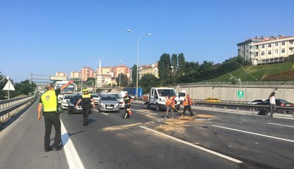Tem Otoyolu'nda Zincirleme Trafik Kazası: 4 Kişi Yaralandı
