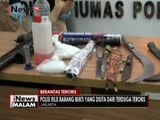 Mabes Polri gelar barang bukti dari terduga teroris yang ditangkap - iNews Malam 15/12