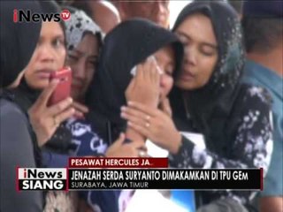 Istri korban tak kuasa menahan kesedihan saat pemakaman Serda Suryanto - iNews Siang 19/12