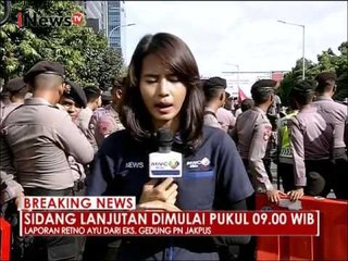 Video herunterladen: Live Report : Kondisi yang mulai ramai didepan lokasi sidang Ahok - iNews Breaking News 2012