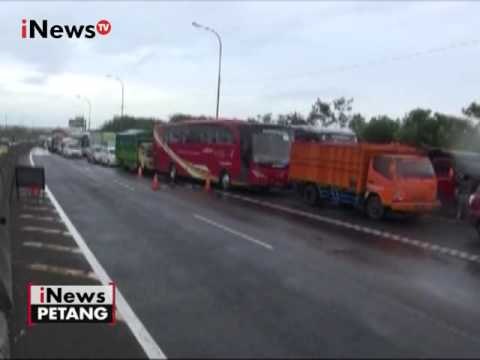 Jembatan Cisomang diperbaiki, kemacetan terjadi di tol Cipularang - iNews Petang 27/12