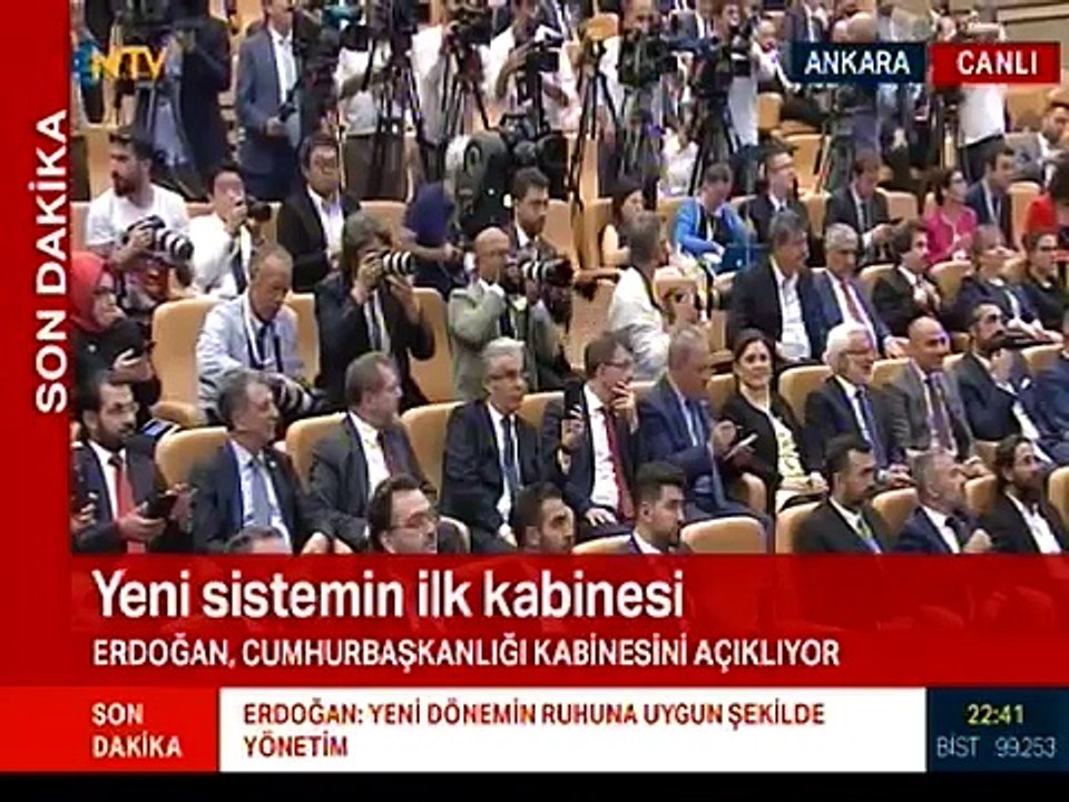 Erdoğan ilk kabineyi ve yeni bakanları açıkladı